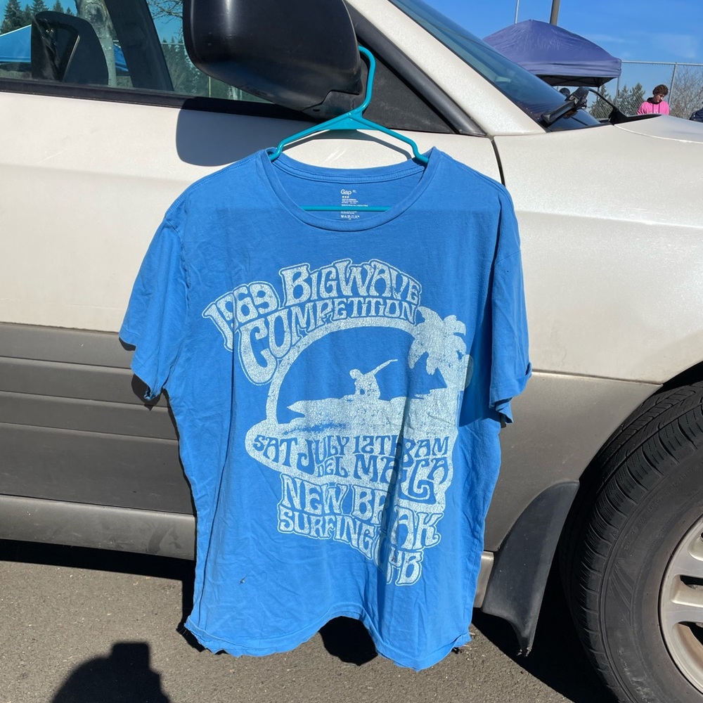 Vintage surfing tee